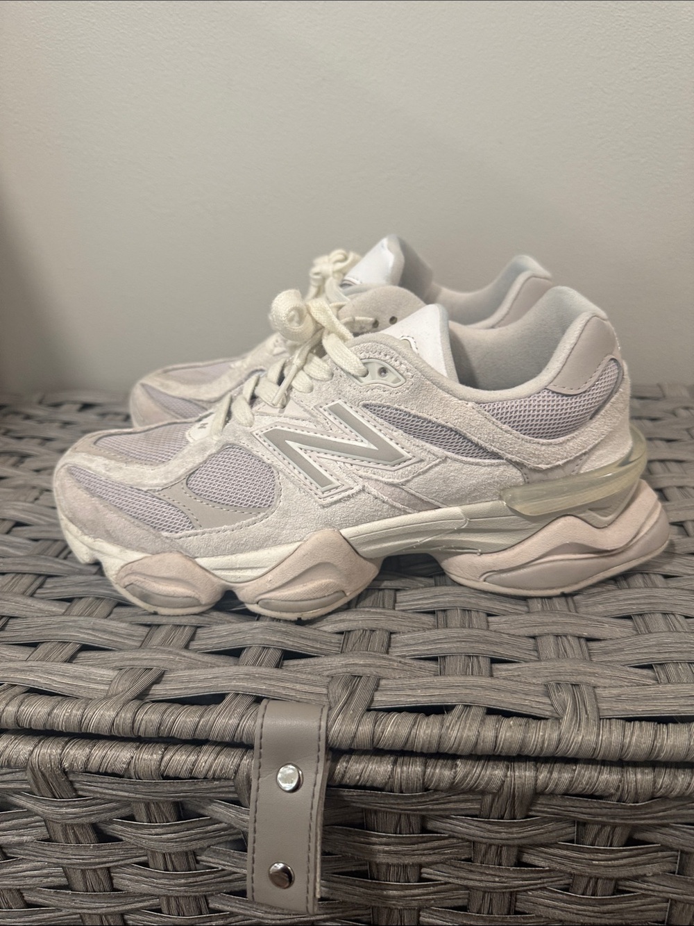 New Balance Women's White/Cream Chunky Mesh & Suede Athletic Sneakers